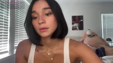 Adrianna  online show from September 2025 07:24:02 PM