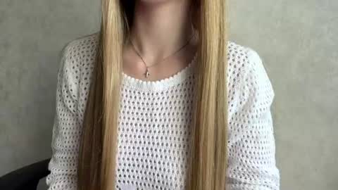 Snapshot of adriannemuldowney chatting on June 2026 12:33:02 PM Caroline online show from June 2026 12:33:02 PM