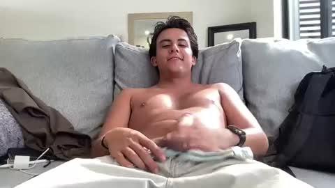 adriannn222 online show from August 2026 10:52:02 PM