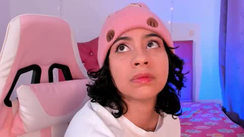 adrianny online show from September 2025 01:02:02 PM