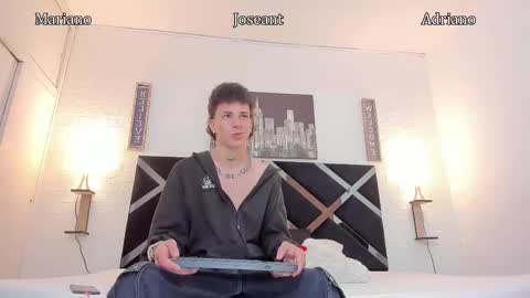 Adrian online show from September 2025 04:01:02 AM