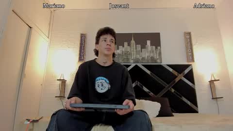 Adrian online show from October 2025 05:08:02 AM