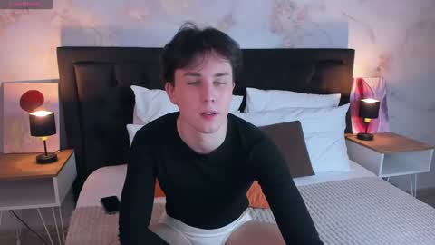 adrianoaubert online show from February 2025 10:35:01 AM