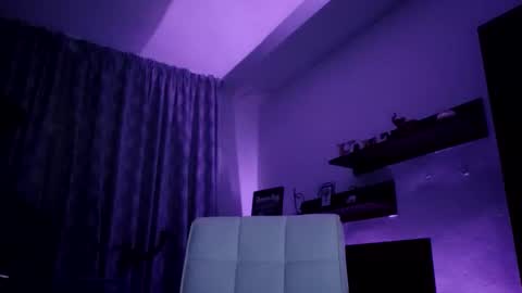 Snapshot of adrianohunt chatting on October 2025 05:08:02 PM Adriano online show from October 2025 05:08:02 PM