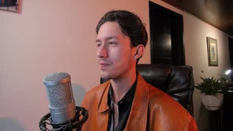 Adrian Williams online show from November 2025 09:36:01 PM