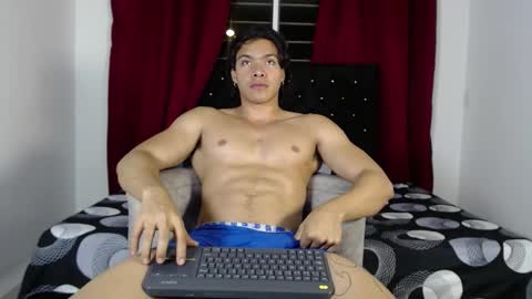 adriel_escalante online show from January 2026 04:16:01 AM