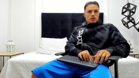 Adrein Roche online show from February 2025 11:04:02 PM