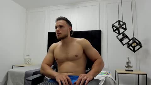 Adrein Roche online show from March 2025 02:20:01 AM