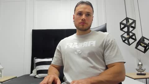 Adrein Roche online show from September 2025 10:55:02 PM