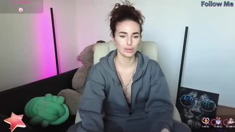 Adriana online show from February 2025 06:19:01 AM