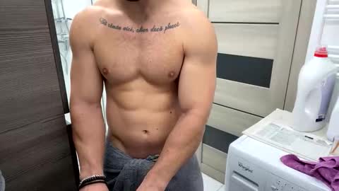 Mrrfitt online show from October 2025 12:59:02 PM