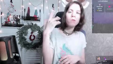 Snapshot of aesthetic_being chatting on December 2025 07:37:01 AM Tiana online show from December 2025 07:37:01 AM