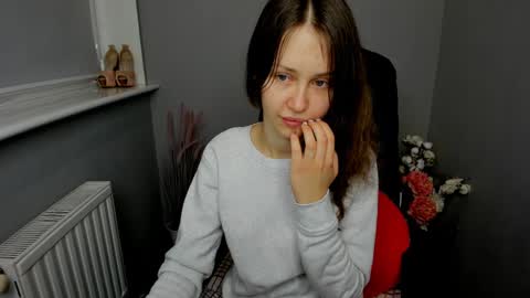 Snapshot of afinacutie chatting on February 2025 07:37:01 AM Afina online show from February 2025 07:37:01 AM