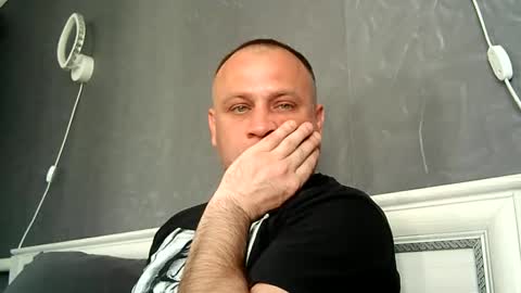 Sasha online show from April 2026 06:25:02 AM
