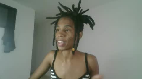 Snapshot of africadeluxe chatting on April 2026 01:38:01 PM Africa online show from April 2026 01:38:01 PM