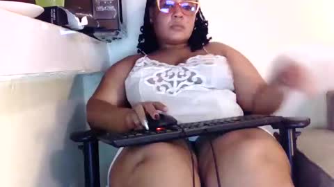 loise online show from February 2026 08:05:02 PM