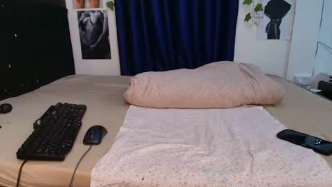 Africanpetitequeenn online show from May 2026 07:33:01 PM
