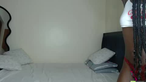 Mia online show from May 2026 04:26:04 PM