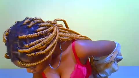 Snapshot of afrikana005 chatting on December 2025 09:33:01 PM afrikana005 online show from December 2025 09:33:01 PM