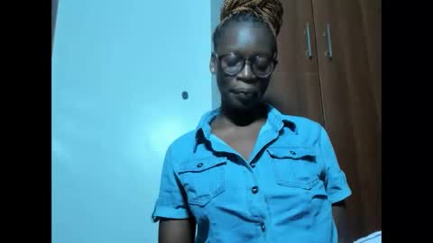 Leah online show from February 2025 03:31:02 AM