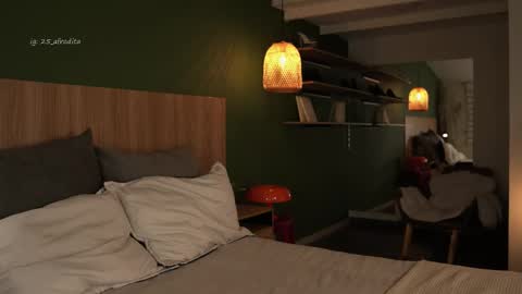 Snapshot of afrodita__25 chatting on November 2025 01:55:02 AM Emma online show from November 2025 01:55:02 AM