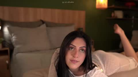 Snapshot of afrodita__25 chatting on December 2025 12:30:01 AM Emma online show from December 2025 12:30:01 AM