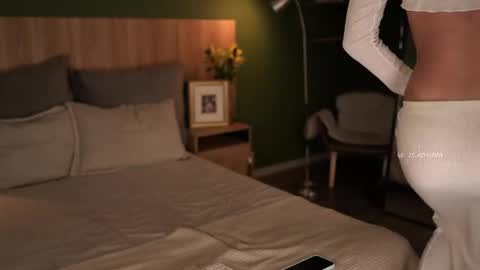 Emma online show from March 2026 11:00:02 PM