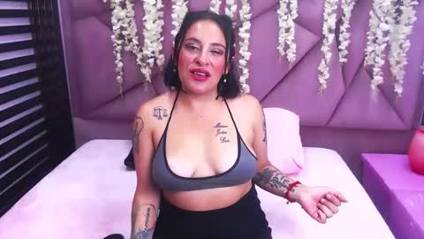 afroditaowen_ online show from October 2025 11:39:02 AM