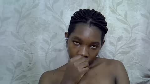 Snapshot of afronubians_ chatting on February 2025 07:00:01 AM pink and josphen online show from February 2025 07:00:01 AM