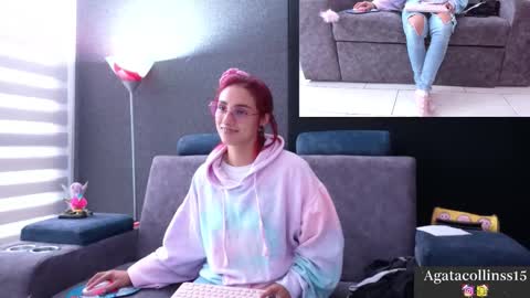 Agata Collinss online show from November 2025 09:28:01 PM