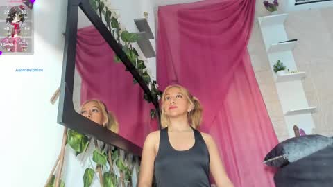 Agatadelphine online show from March 2025 04:33:02 PM