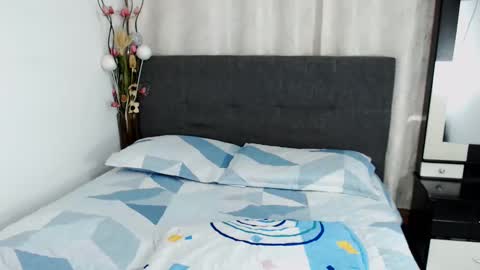 johana online show from March 2025 05:38:02 PM