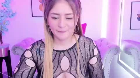 Snapshot of agatha_luxx chatting on March 2025 03:40:02 PM Agatha online show from March 2025 03:40:02 PM