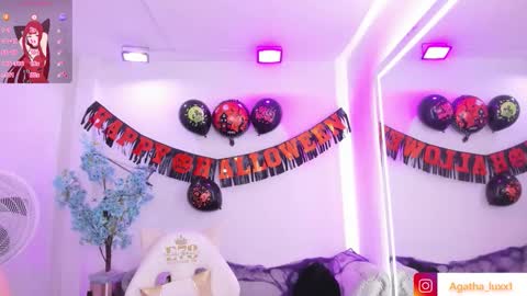 Snapshot of agatha_luxx chatting on November 2025 12:40:02 PM Agatha online show from November 2025 12:40:02 PM