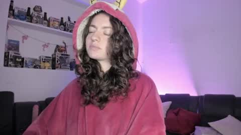 Camila     2 online show from July 2026 12:29:02 AM