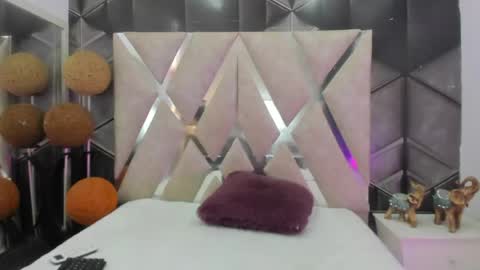 agatta_adams online show from June 2026 06:01:01 PM