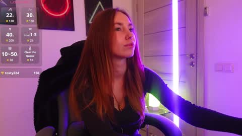 Agelina Lilly Laura online show from October 2025 02:57:01 PM