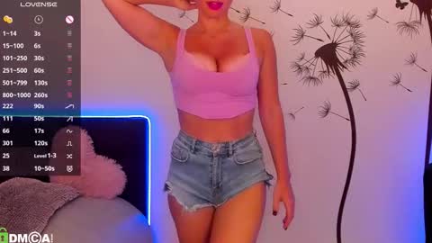 Polly online show from September 2025 01:33:02 PM