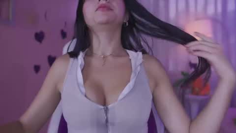 Snapshot of aghata_williamss chatting on February 2025 12:14:02 PM AGHATA online show from February 2025 12:14:02 PM