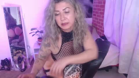 Lily online show from July 2026 02:09:02 AM
