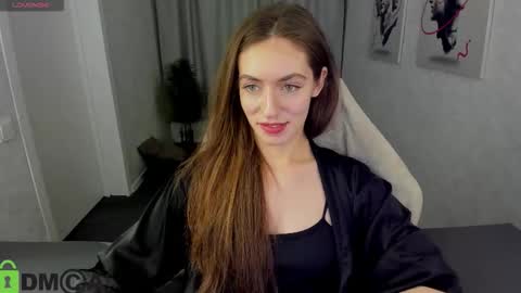 agnes wells online show from November 2025 09:42:02 AM