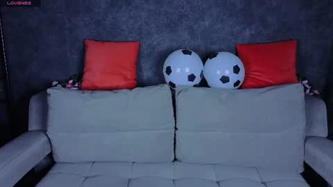 agnes wells online show from June 2026 01:08:01 AM