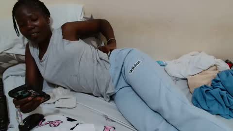 Snapshot of aguas_ chatting on April 2026 06:52:01 PM aguas online show from April 2026 06:52:01 PM