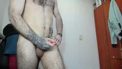 Agustin online show from January 2026 07:11:01 PM