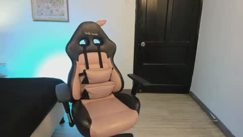 Ahmara  online show from September 2025 11:33:01 AM