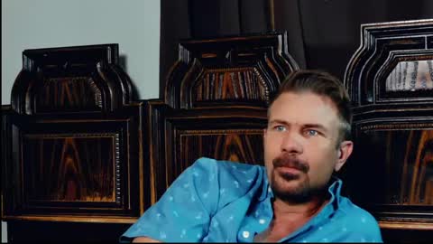 Blue Eyed Handsome Man online show from May 2026 10:36:02 PM