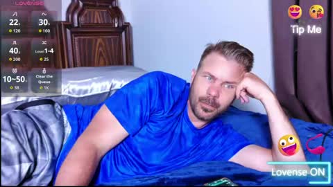 Blue Eyed Handsome Man online show from May 2026 01:23:02 AM
