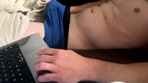 Snapshot of ahdjrucnsjwncnd chatting on December 2024 03:04:02 AM Nick online show from December 2024 03:04:02 AM