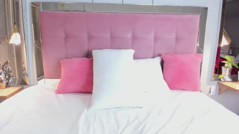 AHINOA online show from December 2025 08:14:01 PM