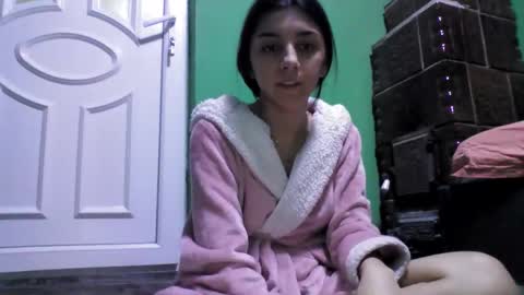 Selena online show from December 2024 05:35:02 PM